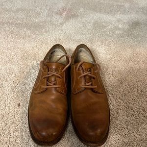 Mens size 10 Ugg Dress Shoes tan